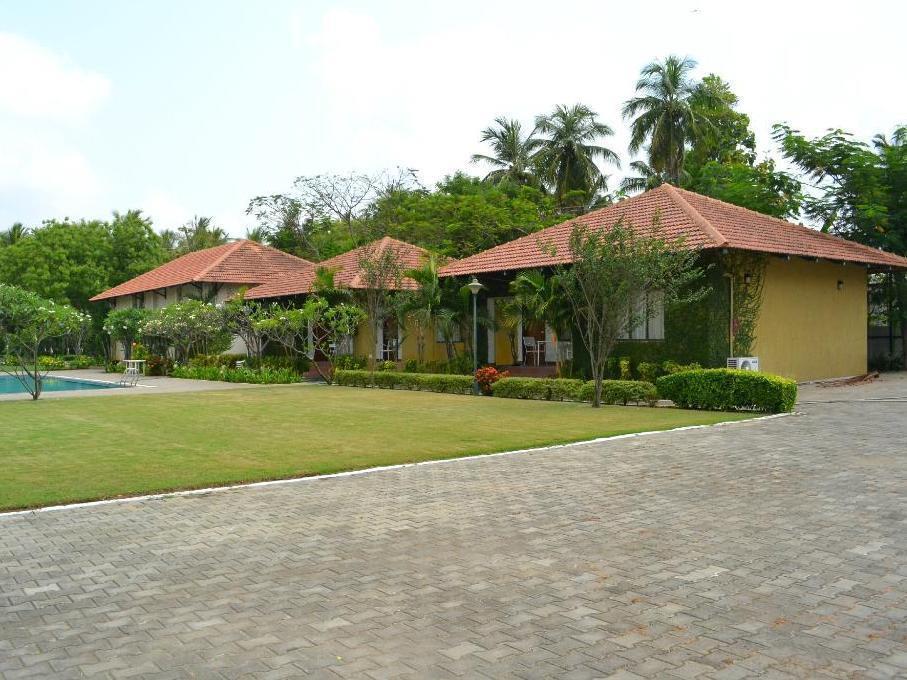 Hotel Riverside Resort y Spa Kumbakonam Exterior foto