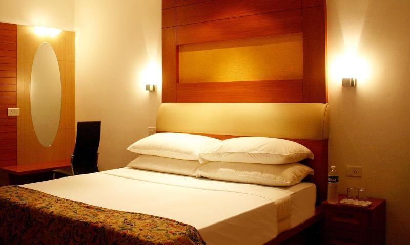 Hotel Riverside Resort y Spa Kumbakonam Exterior foto